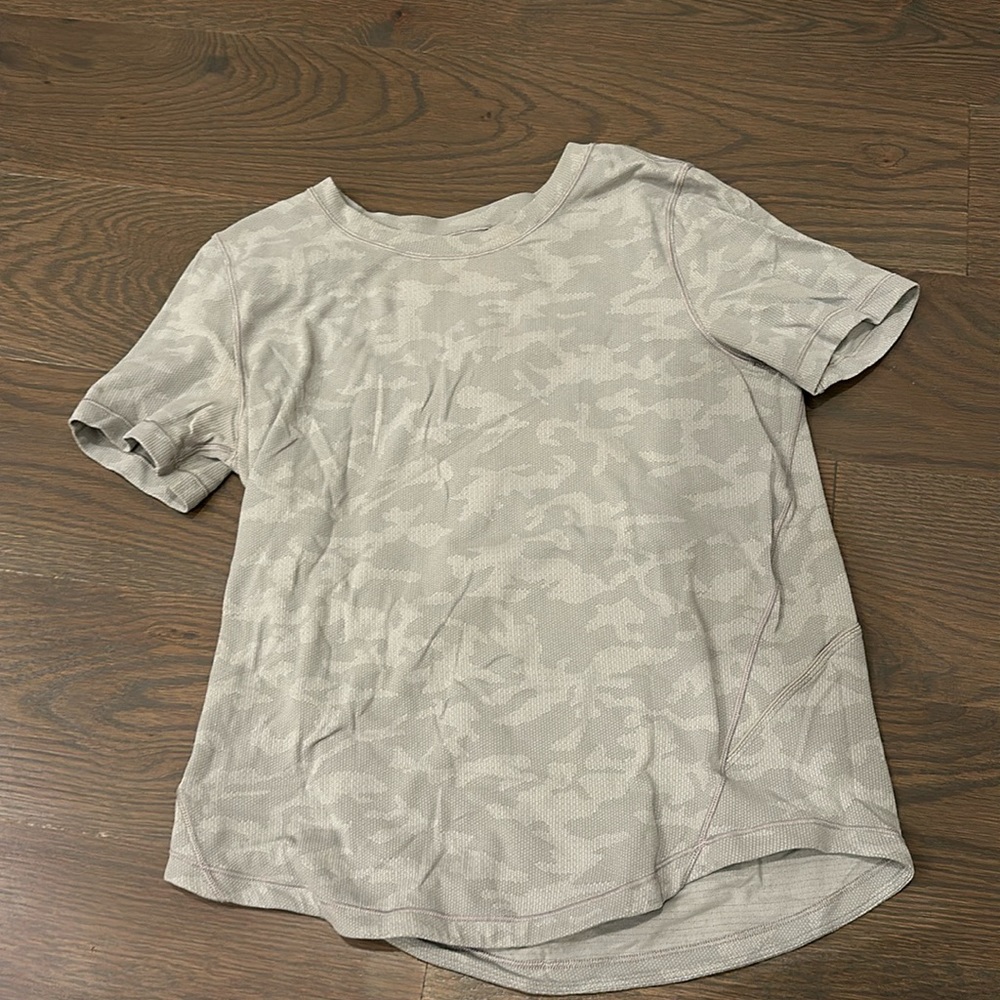 Lululemon top
